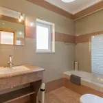 V5 Villa *